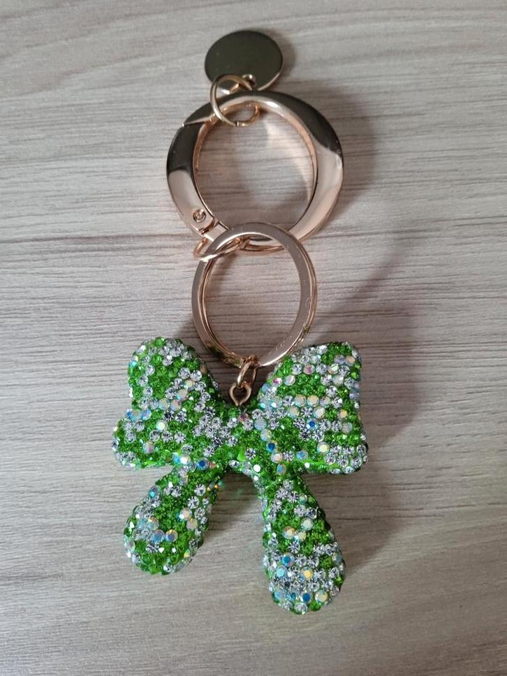 Sincera sleutelhanger groen strikje, Verzamelen, Sleutelhangers, Nieuw, Knuffel of Figuurtje, Ophalen of Verzenden