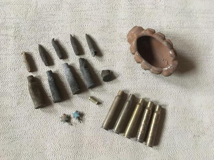 wo1 relics - Franse F1, lebel hulzen, nato hulzen - LEEG, Verzamelen, Militaria | Algemeen, Landmacht, Hulzen of Bodemvondsten