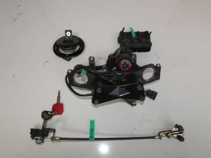 kawasaki z750 sleutelset met cdi, Motoren, Onderdelen | Kawasaki, Gebruikt, Ophalen of Verzenden