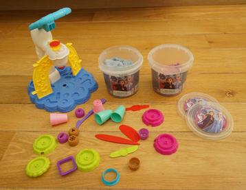 pakketje kinetisch zand & assecoires Play Doh beschikbaar voor biedingen