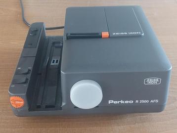 Zeiss Nikon R 2500 AFS-projector beschikbaar voor biedingen