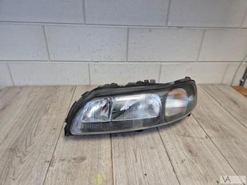 Volvo S60 V70 XC70 2000 - 2004 koplamp links 8662919 €30 beschikbaar voor biedingen