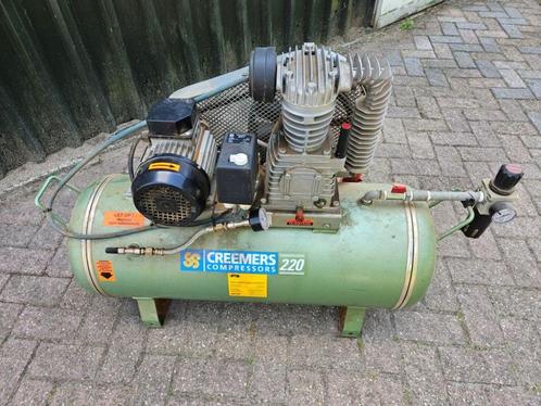 Compressor Creemers 220, Doe-het-zelf en Bouw, Compressors, Gebruikt, 10 bar of meer, 100 liter of meer, Mobiel, Ophalen
