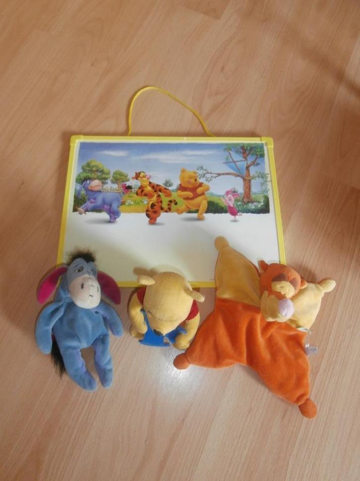 Winnie de Pooh knuffels en magneetbord, Kinderen en Baby's, Speelgoed | Knuffels en Pluche, Zo goed als nieuw, Overige typen, Ophalen
