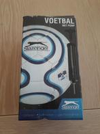 Slazenger voetbal met pomp, Ophalen of Verzenden, Nieuw, Overige typen