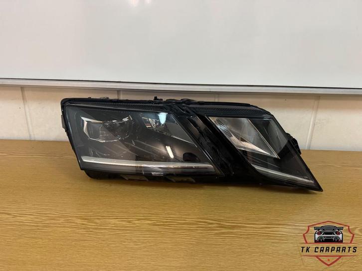 Skoda Octavia led koplamp rechts 5e1941016f, Auto-onderdelen, Verlichting, Skoda, Gebruikt
