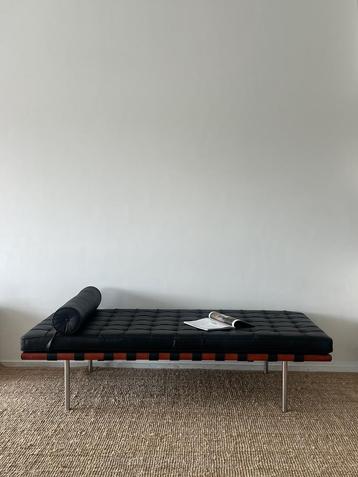Design Barcelona daybed, bauhaus style, Mies van der Rohe beschikbaar voor biedingen