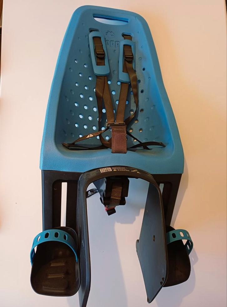 Yepp Maxi Easyfit - blauw - fietsstoeltje met easyfitadapter, Fietsen en Brommers, Fietsaccessoires | Fietsstoeltjes, Zo goed als nieuw