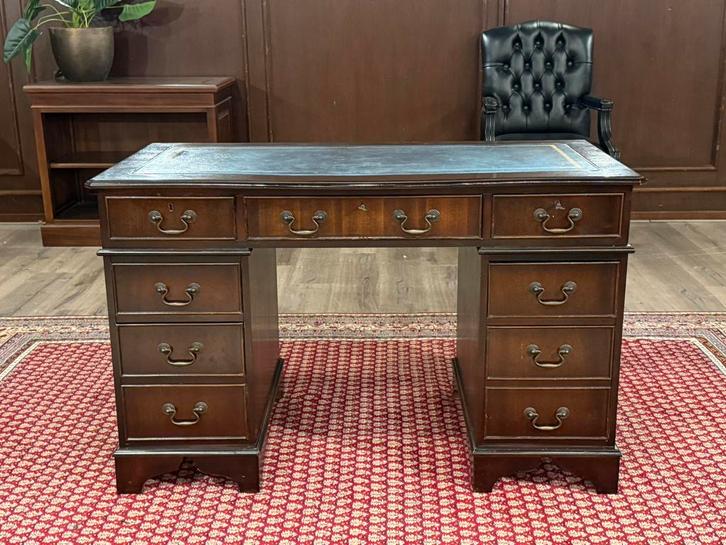 Klassiek Engels bureau #548, Huis en Inrichting, Bureaus, Zo goed als nieuw, Bureau, Ophalen of Verzenden