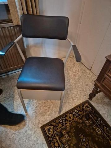wc stoel beschikbaar voor biedingen
