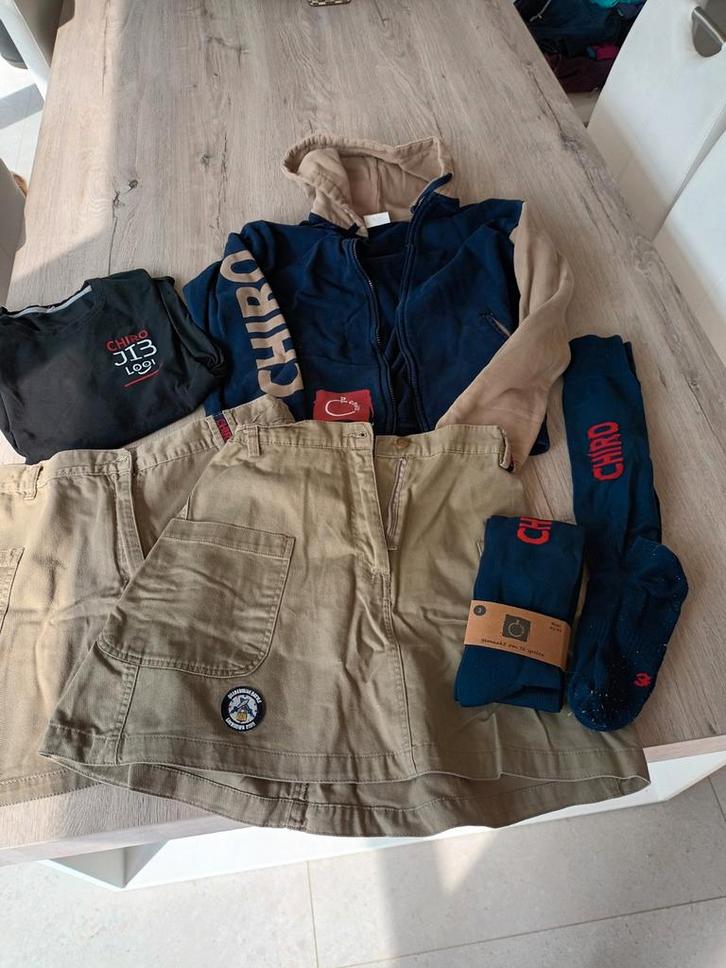 Chiro kledij, Kinderen en Baby's, Kinderkleding | Kinder-kledingpakketten, Zo goed als nieuw, Ophalen