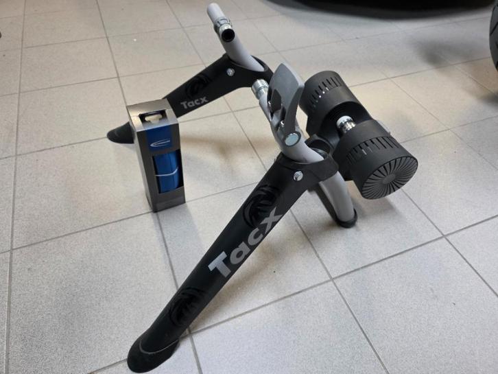 Fietstrainer Tacx Bushido Smart nieuwe Schwalbe trainingband, Sport en Fitness, Wielrennen, Gebruikt, Overige typen, Ophalen