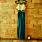 Robe longue de cérémonie, Enlèvement ou Envoi, Porté, Vert