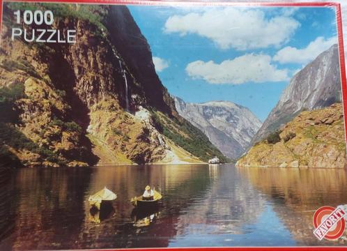 Puzzle Montagnes-lac-barques, Hobby en Vrije tijd, Denksport en Puzzels, Nieuw, Legpuzzel, 500 t/m 1500 stukjes, Ophalen of Verzenden