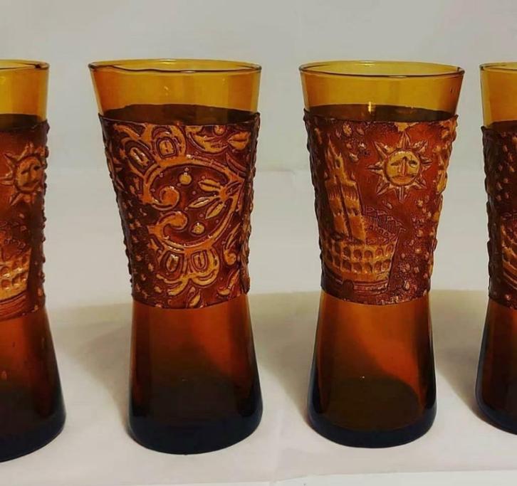 6 hoge amberkleurige glazen, Antiek en Kunst, Antiek | Glaswerk en Kristal, Ophalen