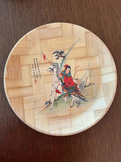 Bamboo Bord met Oosterse Tekening – Uniek & Sfeervol, Huis en Inrichting, Keuken | Servies, Zo goed als nieuw, Bord(en), Overige stijlen