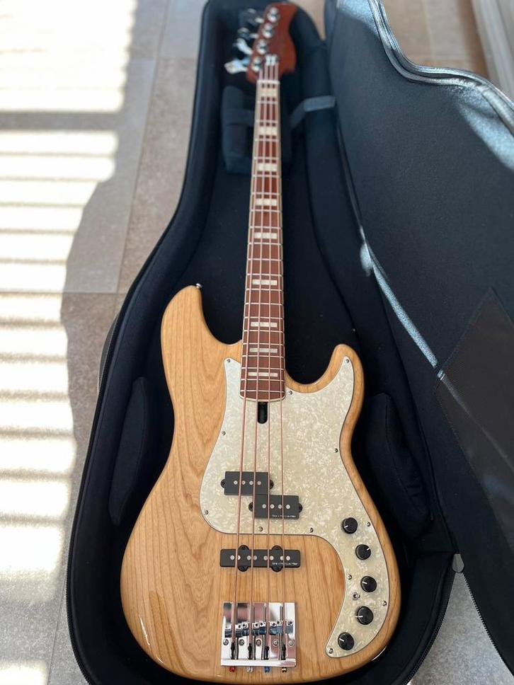 Sire Marcus Miller P8 Natural, Muziek en Instrumenten, Snaarinstrumenten | Gitaren | Bas, Nieuw, Ophalen