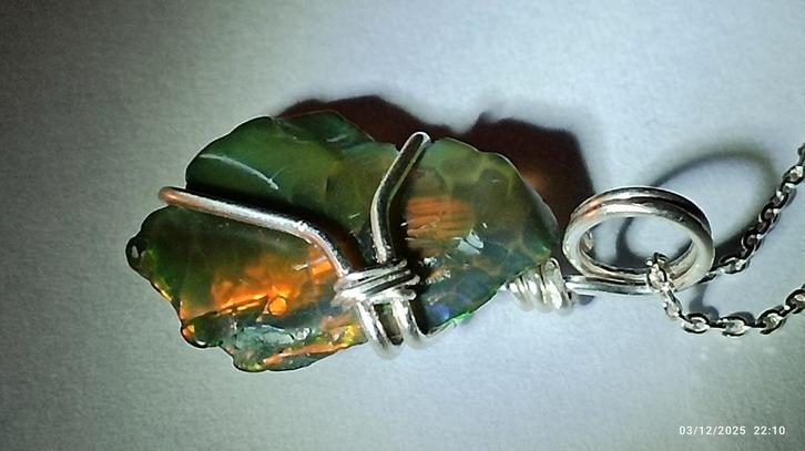 Pendentif en argent sterling avec opale noire brute, Bijoux, Sacs & Beauté, Pendentifs, Neuf, Argent, Argent, Avec pierre précieuse