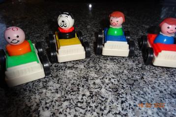 Fisher price,set 4 autootjes-popjes*VINTAGE*  beschikbaar voor biedingen