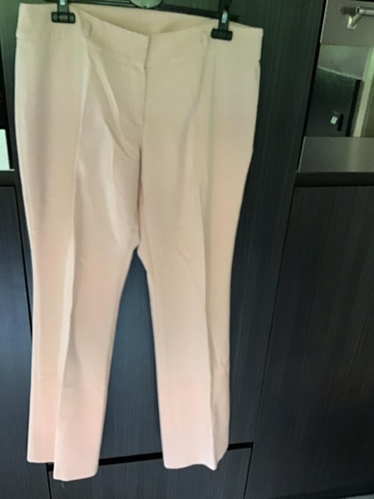 Caroline BISS zalmkleurige broek mt 44, Verzenden, Gedragen