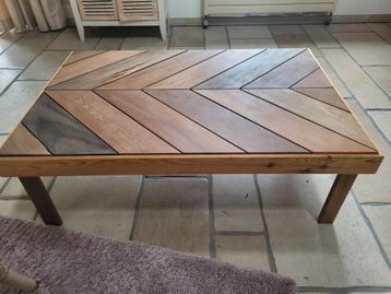Prachtige artisanale salontafel

(120cm x 80cm x 40cm)
 beschikbaar voor biedingen