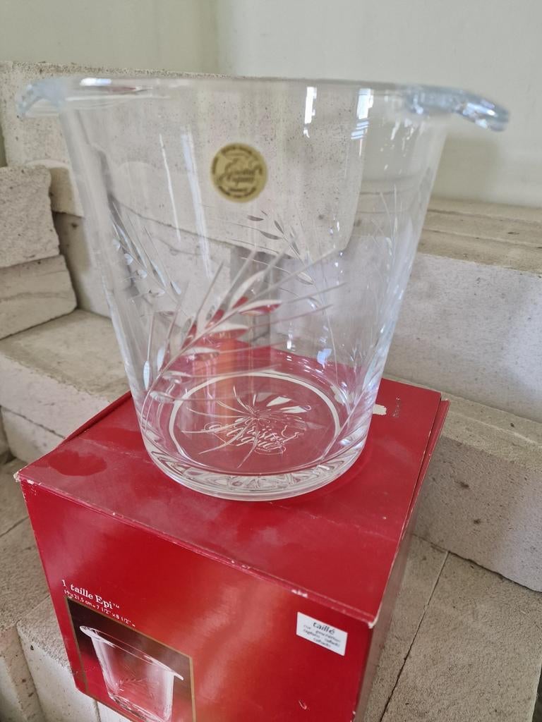 Seau a glace cristal d'arques, Enlèvement