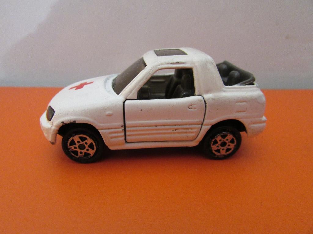 TOYOTA RAV 4 , MAJORETTE, Hobby en Vrije tijd, Modelauto's | 1:50, Ophalen of Verzenden, Gebruikt, Auto, Majorette