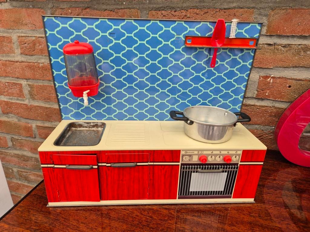 Cuisine miniature en tôle, Enlèvement ou Envoi