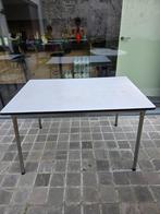 Keukentafel, Ophalen