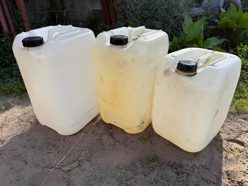 Jerrycans, Tuin en Terras, Ophalen, Zo goed als nieuw