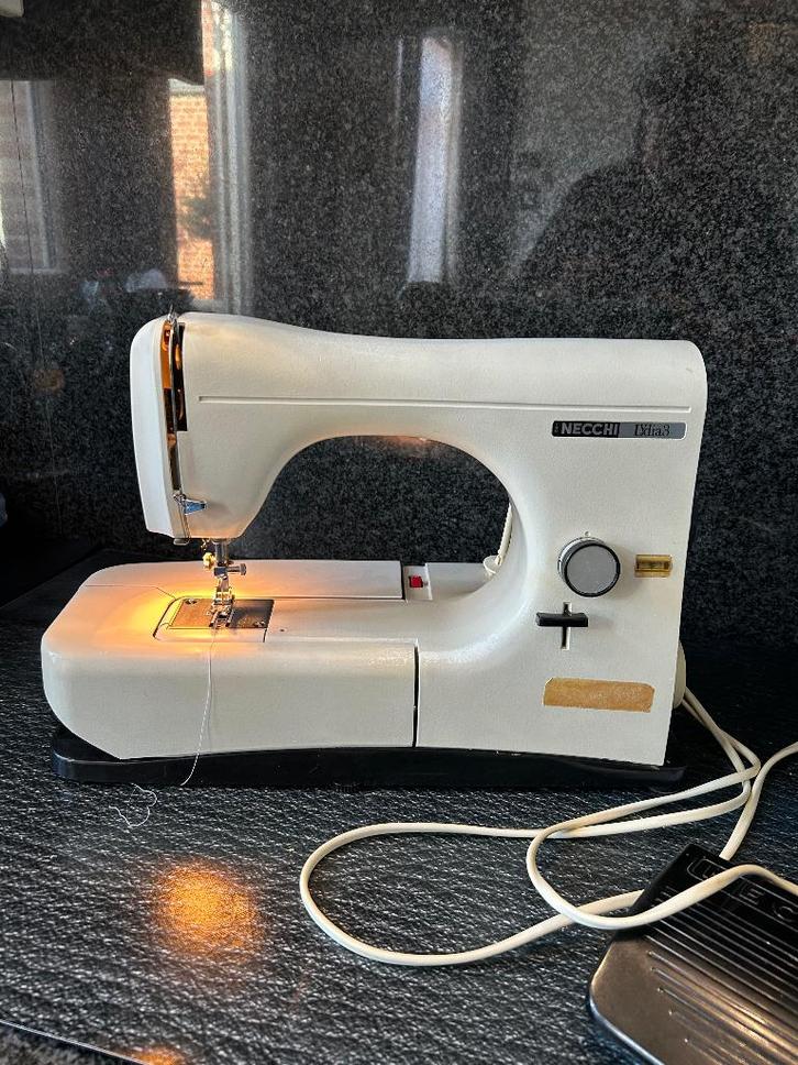 Naaimachine Necchi Lydia 3., Hobby en Vrije tijd, Naaimachines en Toebehoren, Zo goed als nieuw, Naaimachine, Overige merken, Ophalen