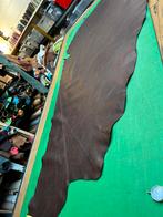 Cognac halve huid 1.5 mm dikte iets stug en glad lap A-127, Hobby en Vrije tijd, Ophalen of Verzenden, Zo goed als nieuw