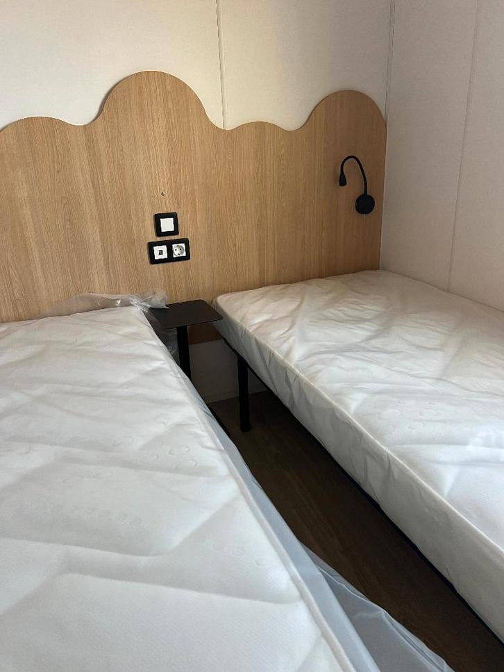 Nieuwe bedden uit stacaravan te koop, Caravans en Kamperen, Stacaravans, tot en met 3, Ophalen