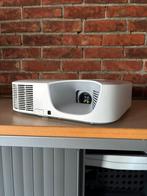 Te koop: Casio XJ-F100W beamer, Audio, Tv en Foto, Beamers, Ophalen, Zo goed als nieuw, LED