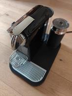 Koffieapparaat met melkopschuimer van Nespresso en Magimix, Ophalen