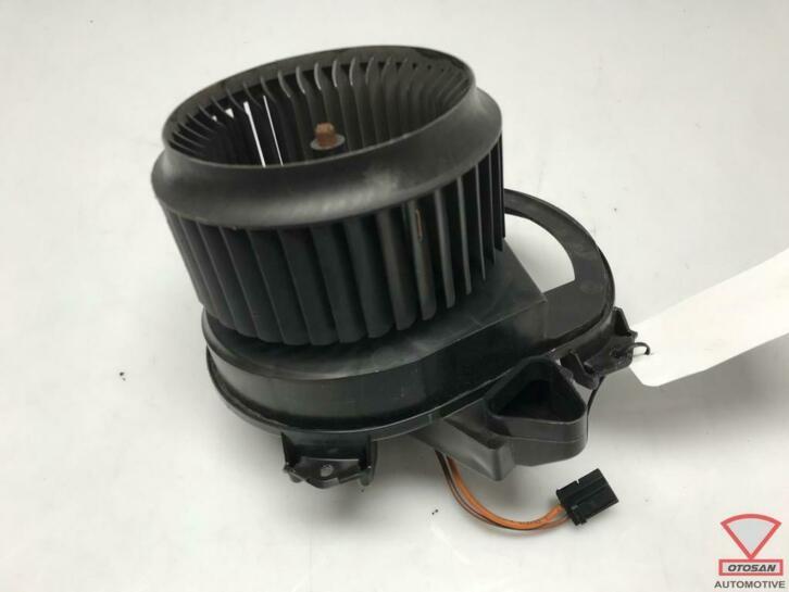 ventilateur de moteur de chauffage mercedes classe b w246 a2, Mercedes-Benz AG, Mercedes-Benz, Utilisé, Mercedesstrasse 120
70372  Stuttgart, DE