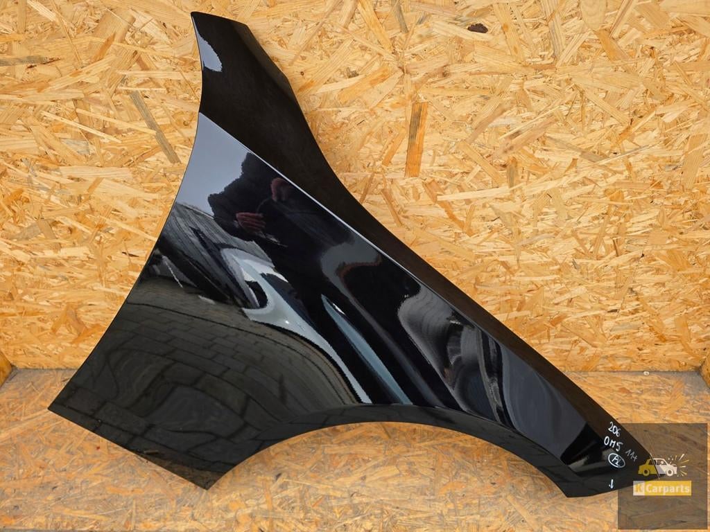 Mercedes Classe C W206 21 - aile avant droite, Autos : Pièces & Accessoires, Mercedes-Benz AG, Mercedes-Benz, Utilisé, Mercedesstrasse 120
70372  Stuttgart, DE