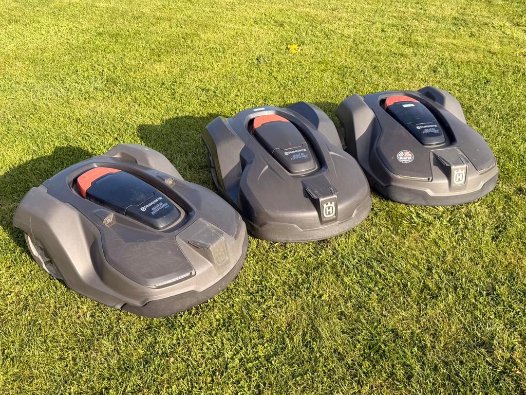 ! Husqvarna robotmaaiers 420 - 430X - 450X (geheel of apart), Ophalen, Gebruikt, Bestuurbaar via app, 20 tot 25 cm