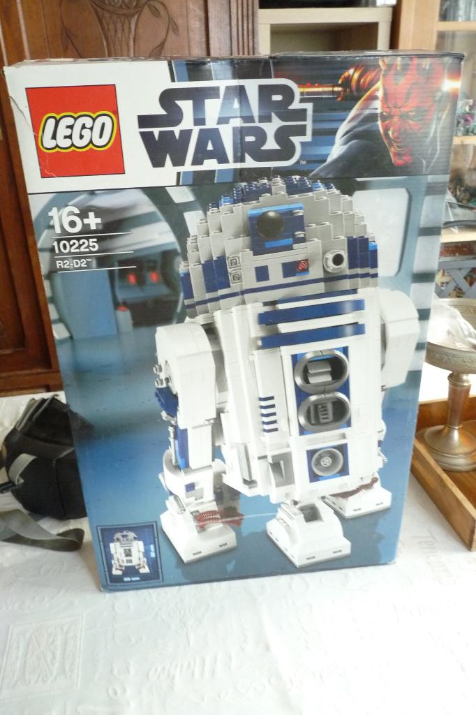 lego star wars ucs 10225 R2-D2 version 2012, Kinderen en Baby's, Speelgoed | Duplo en Lego, Zo goed als nieuw, Lego, Complete set