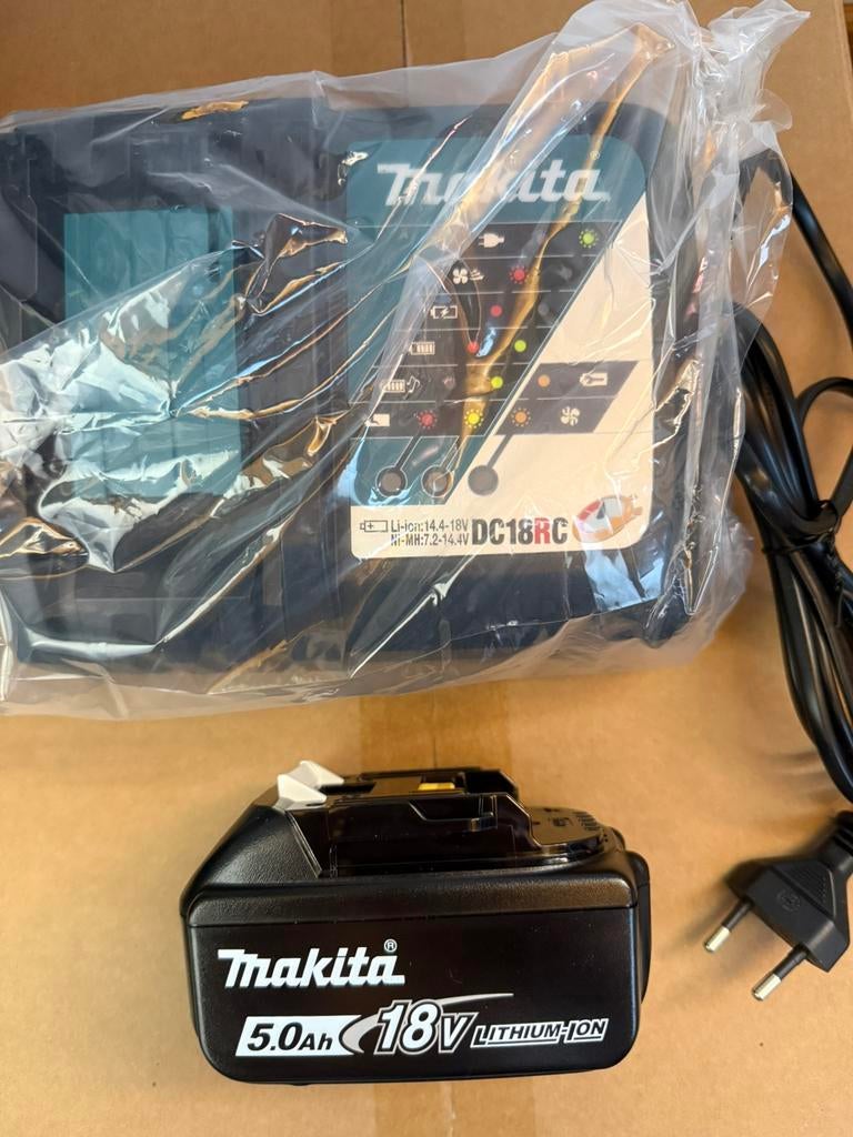 Nieuwe originele makita snellader +5ah accu, Ophalen of Verzenden, Nieuw