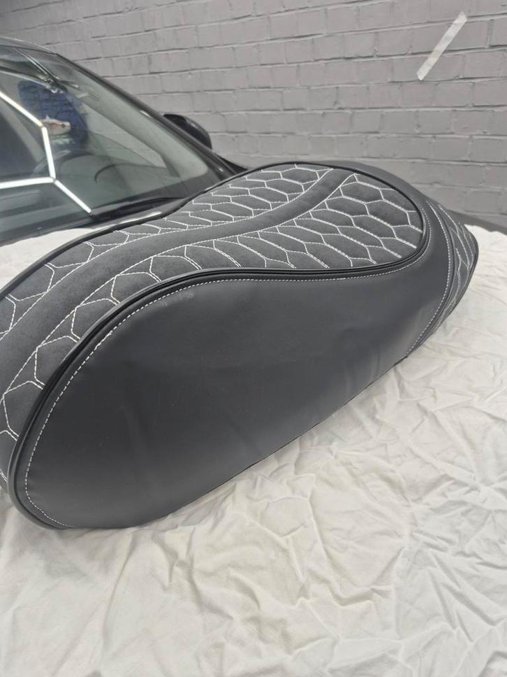 Selle mono personnalisée Vespa Sprint/Primavera, Vélos & Vélomoteurs, Pièces de cyclomoteur | Scooters, Vespa, Selle, Enlèvement ou Envoi