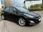 Hyundai I30 SW 1.6crdi Automaat, Auto's, Hyundai, Euro 5, Zwart, 4 cilinders, Leder en Stof