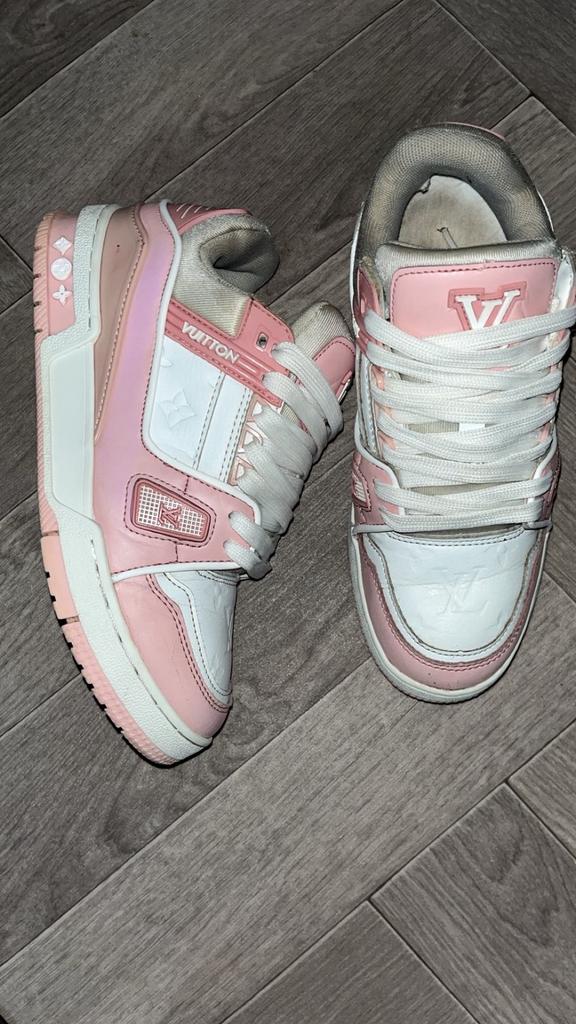 Louis Vuitton LV Trainer size 39, Enfants & Bébés, Vêtements de bébé | Chaussures & Chaussettes, Enlèvement ou Envoi, Comme neuf