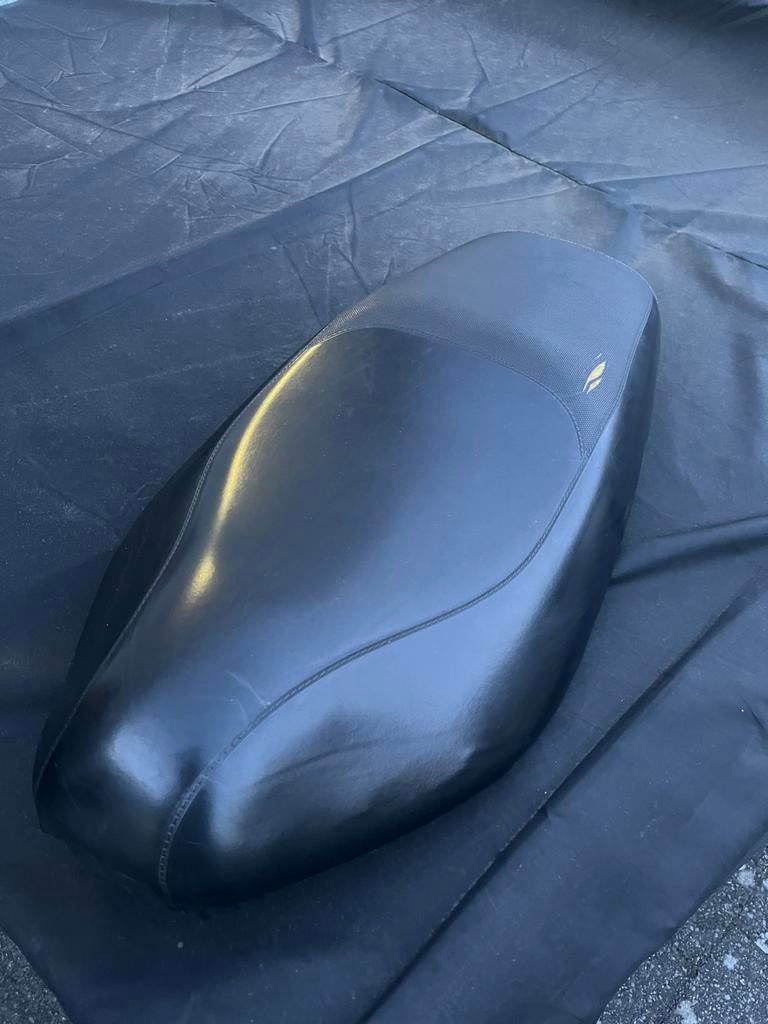 Selle Gilera Runner originale, Enlèvement ou Envoi, Comme neuf, Selle