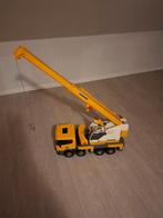 Bruder Scania Super 560R Liebherr kraanwagen, Ophalen