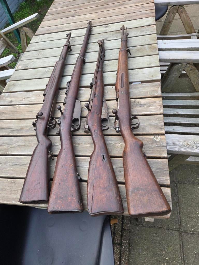 Casque allemand de la Seconde Guerre mondiale 1940/45 Pouch, Enlèvement