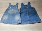 2 toffe jeanskleedjes mt 80, Enfants & Bébés, Vêtements de bébé | Taille 80, Enlèvement ou Envoi, Comme neuf, Fille, Robe ou Jupe