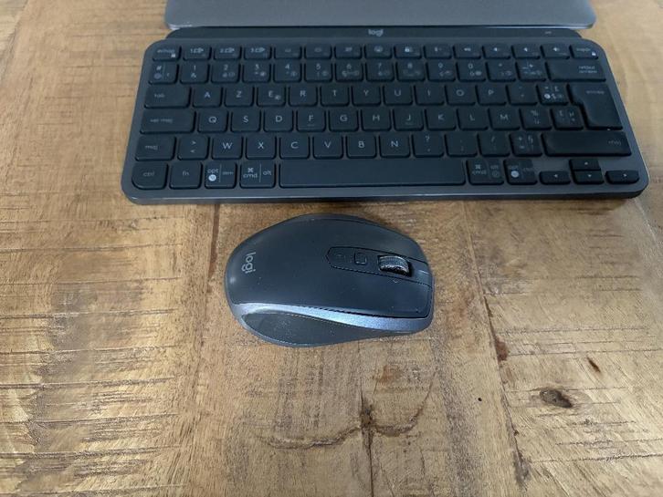 Logitech MX Anywhere 2S, Informatique & Logiciels, Souris, Utilisé, Souris, Sans fil, Enlèvement