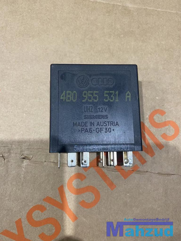 VW PASSAT 3B3 Ruitenwisser interval relais 4B0955531A, Gebruikt, Volkswagen, Volkswagen AG, Vw@volkswagen.de