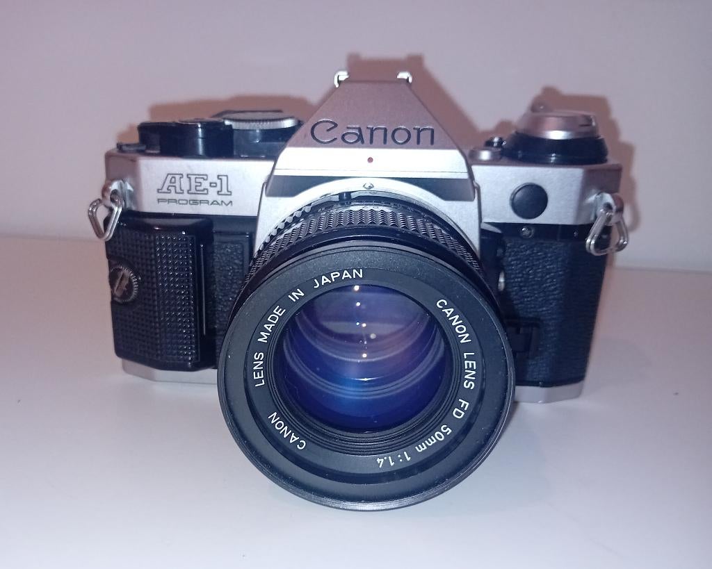 Canon AE-1 Program + objectif 1.4, TV, Hi-fi & Vidéo, Appareils photo analogiques, Utilisé, Compact, Canon, Enlèvement ou Envoi